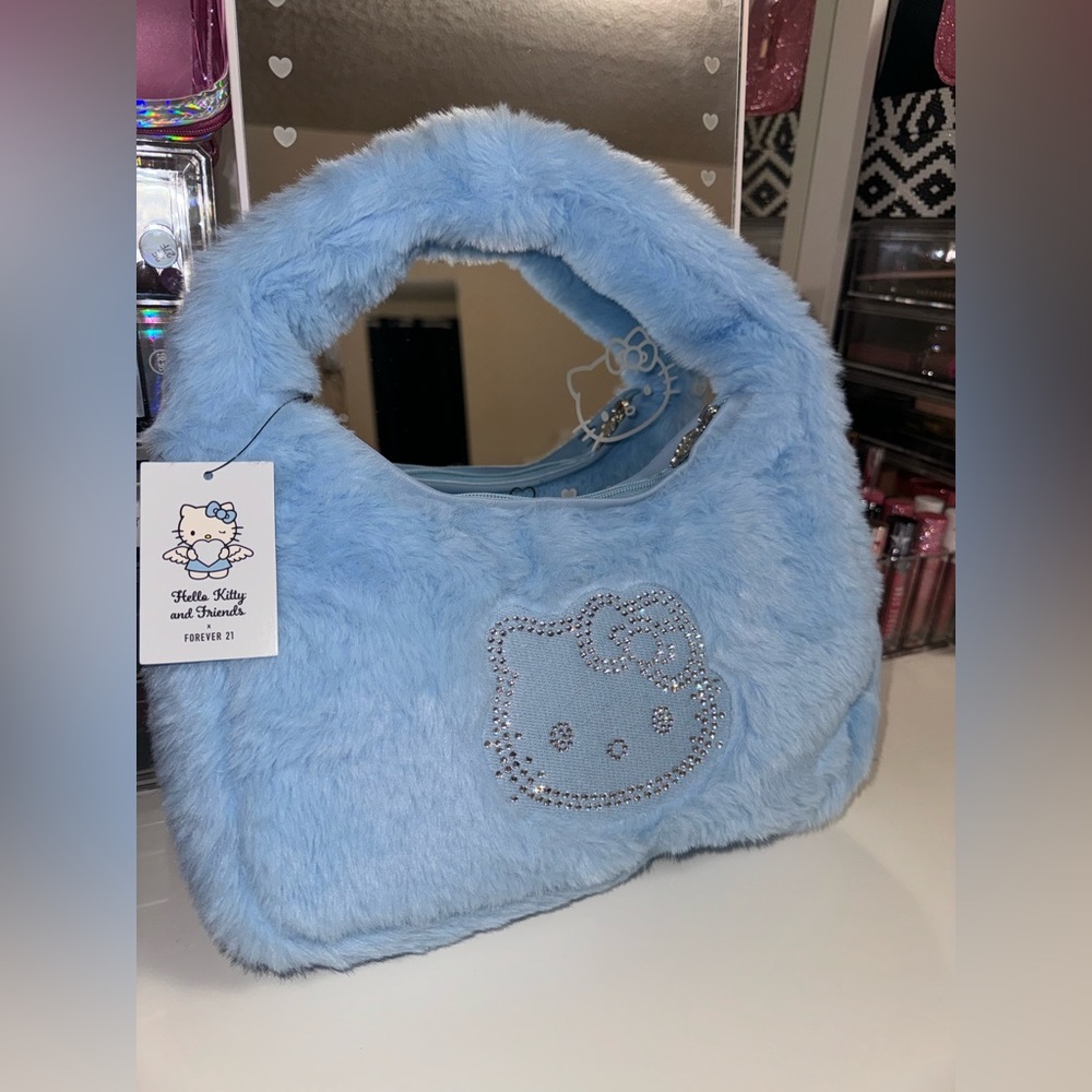 🩵🤍🩵Hello Kitty Faux Fur Blue Angel Handbag🩵🤍🩵